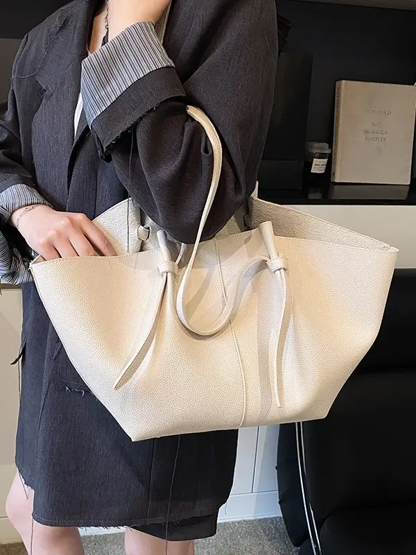 Large Capacity Women's Tan Shoulder Bag with Wings 2025 - Image 7