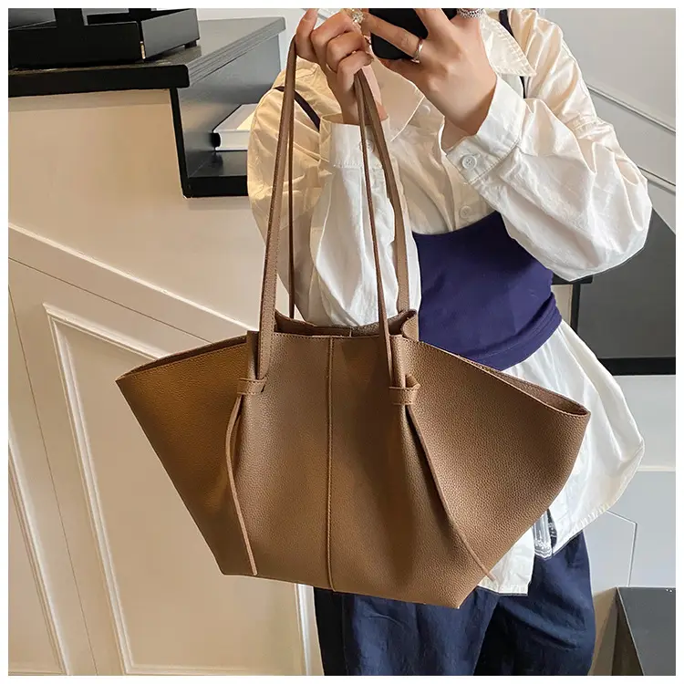 Large Capacity Women's Tan Shoulder Bag with Wings 2025 — feature 10