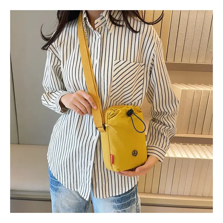 Yellow One-Shoulder Mobile Phone Crossbody Bag — feature 21