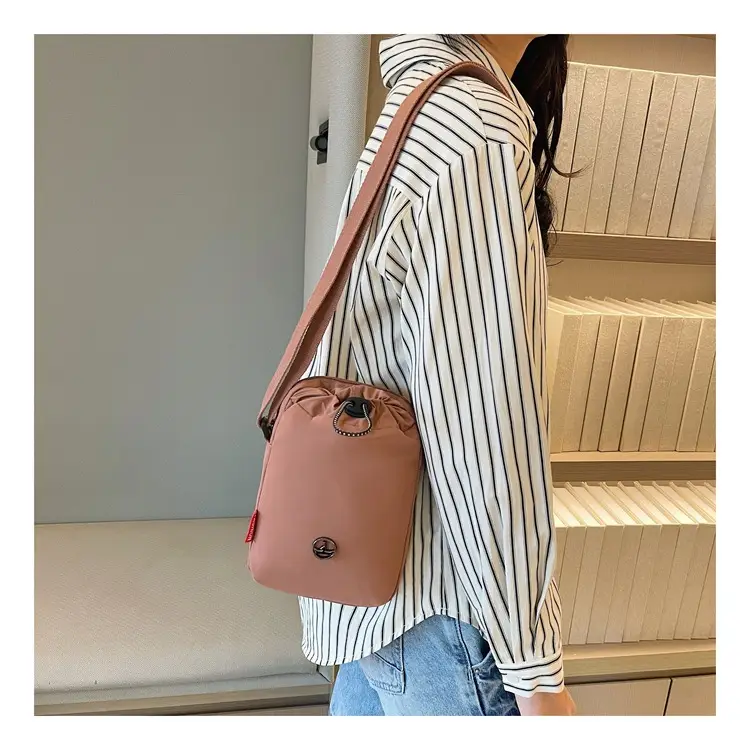 Yellow One-Shoulder Mobile Phone Crossbody Bag — feature 41