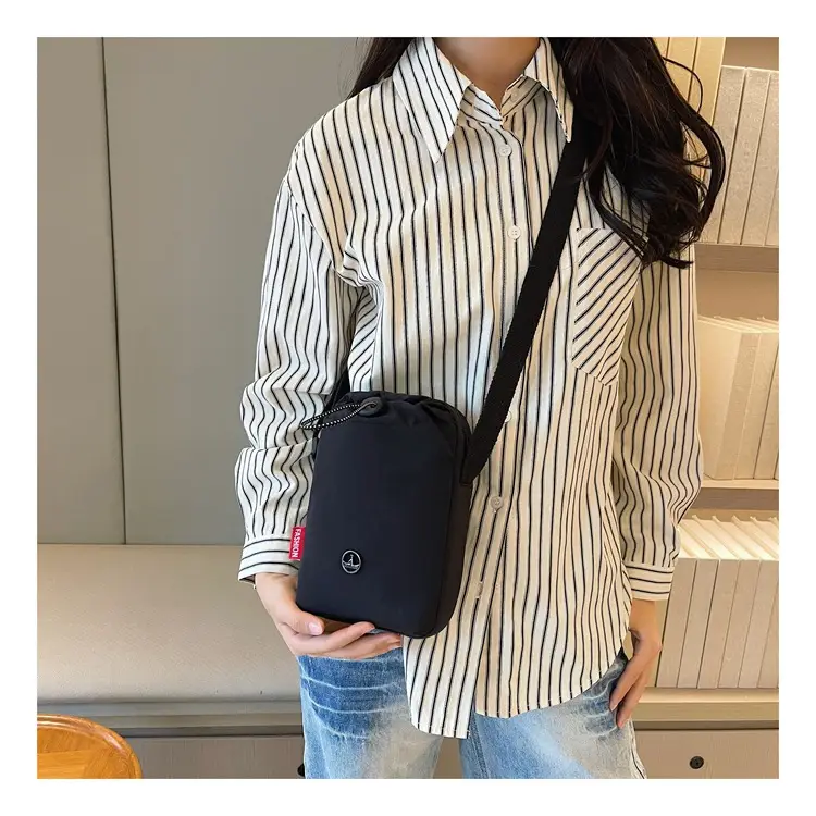 Yellow One-Shoulder Mobile Phone Crossbody Bag — feature 42