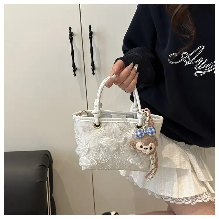 Women's White Embroidered Bow Shoulder Bag 2025 — feature 13