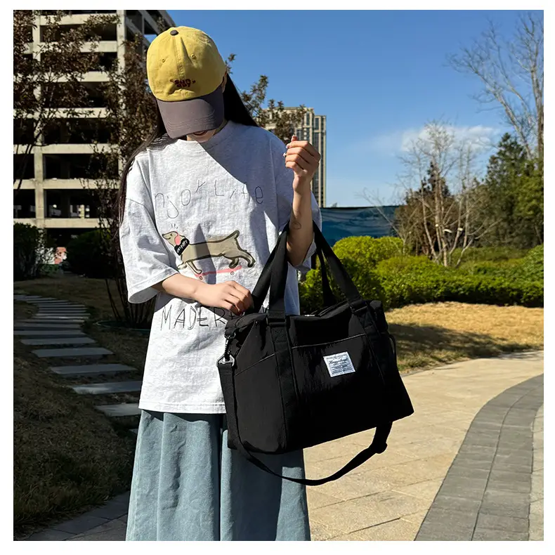 Large Capacity Travel Storage Bag Crossbody Shoulder Bag — feature 19