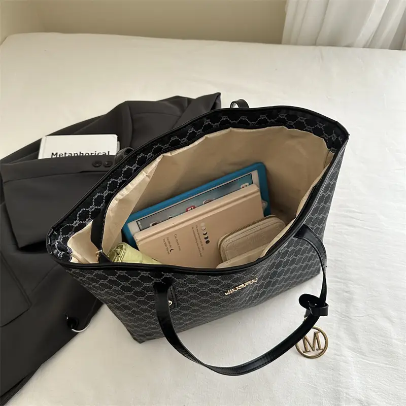 2026 Textured Shoulder Bag Large Capacity Letter Print Tote - Image 6