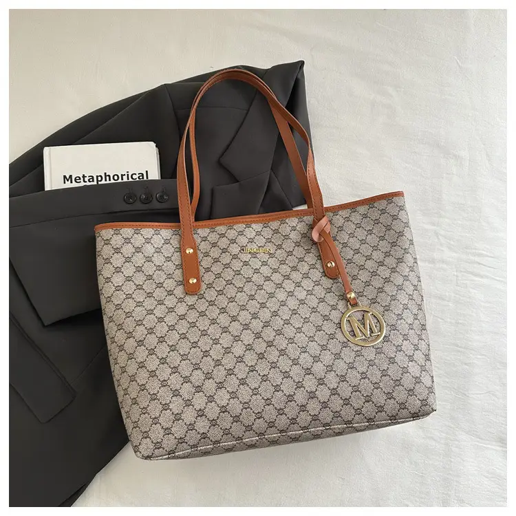 2026 Textured Shoulder Bag Large Capacity Letter Print Tote — feature 12