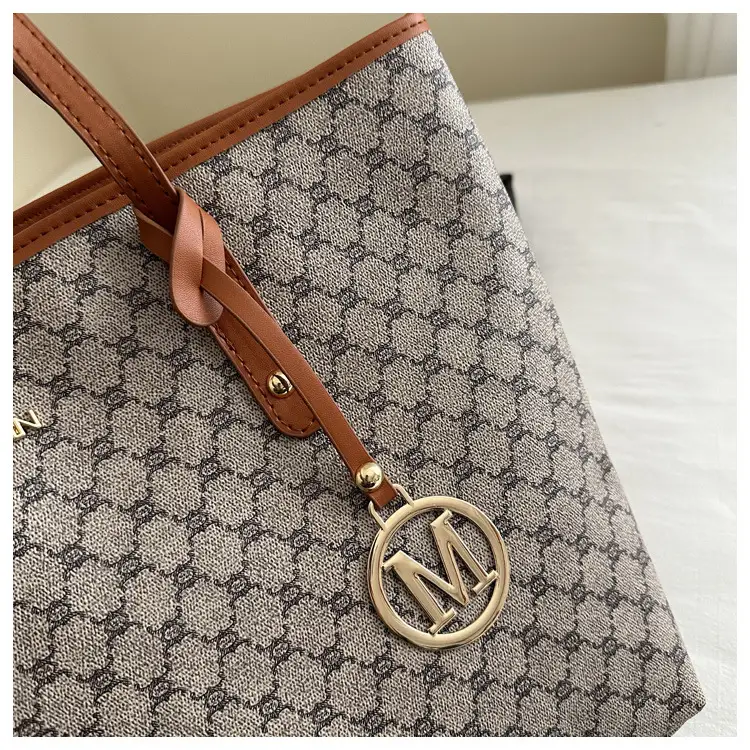 2026 Textured Shoulder Bag Large Capacity Letter Print Tote — feature 17