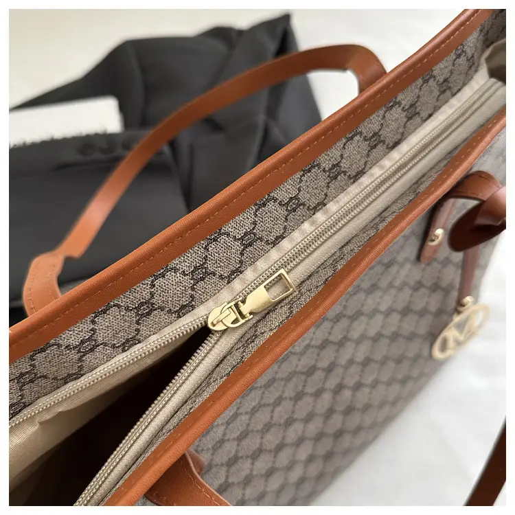 2026 Textured Shoulder Bag Large Capacity Letter Print Tote — feature 19