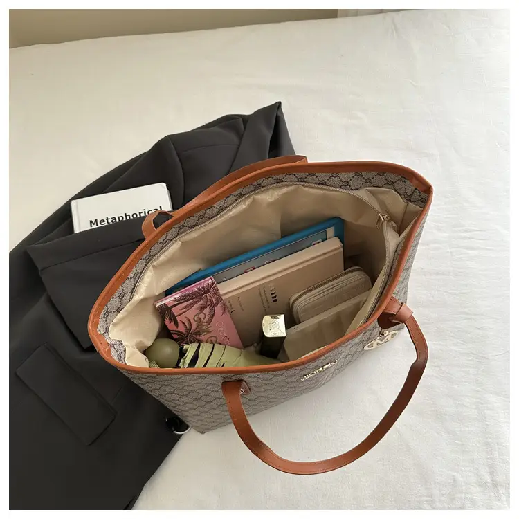 2026 Textured Shoulder Bag Large Capacity Letter Print Tote — feature 20