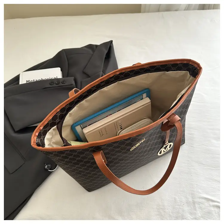 2026 Textured Shoulder Bag Large Capacity Letter Print Tote — feature 23