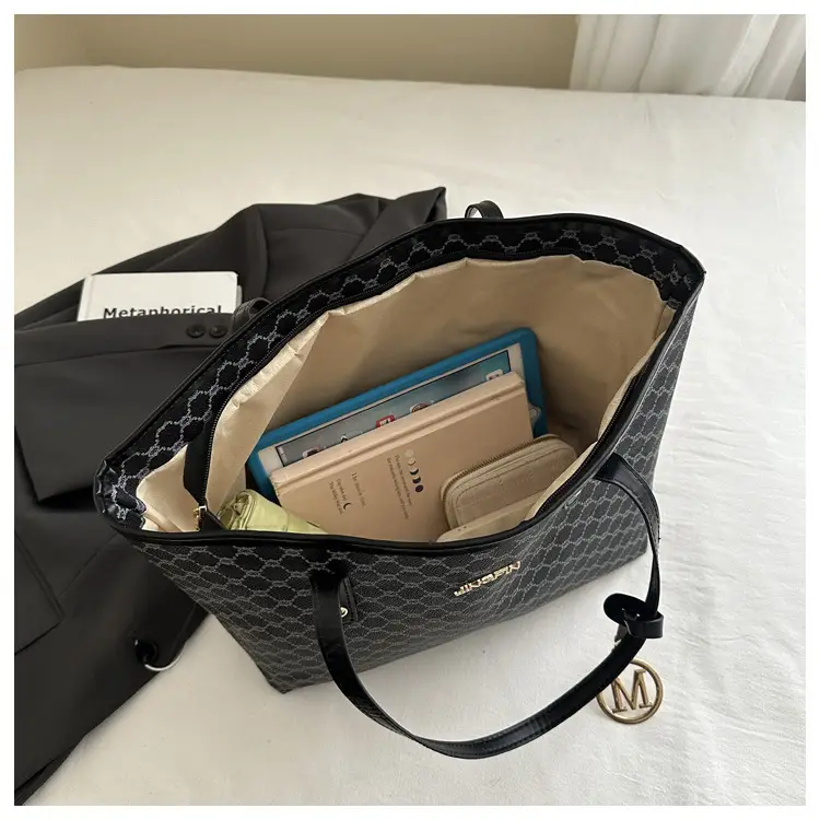 2026 Textured Shoulder Bag Large Capacity Letter Print Tote — feature 27