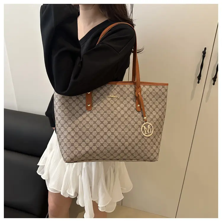 2026 Textured Shoulder Bag Large Capacity Letter Print Tote — feature 33