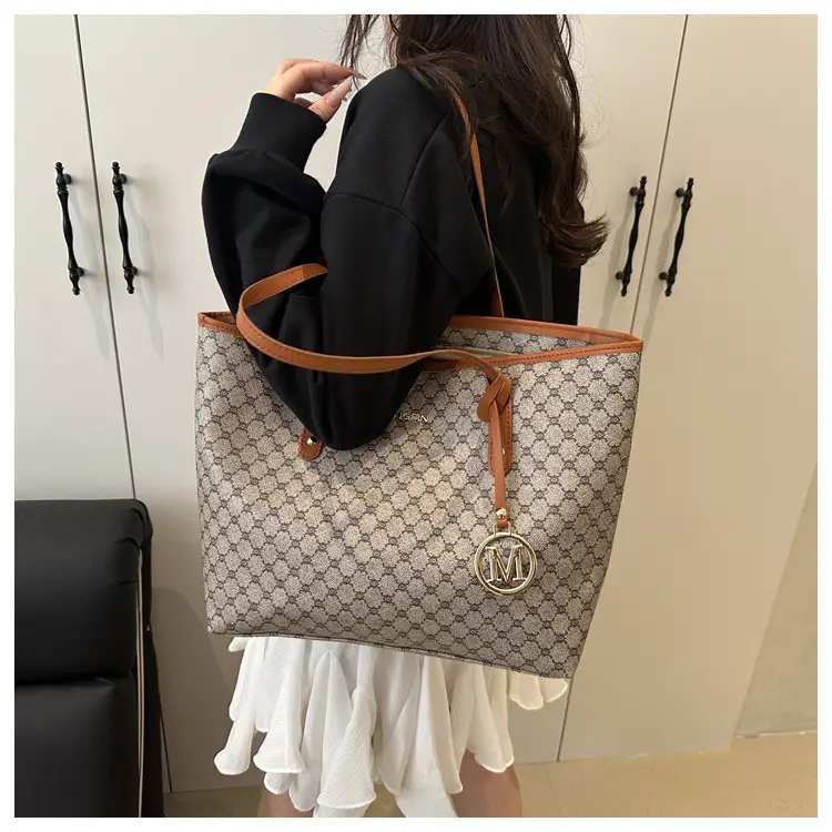 2026 Textured Shoulder Bag Large Capacity Letter Print Tote — feature 37