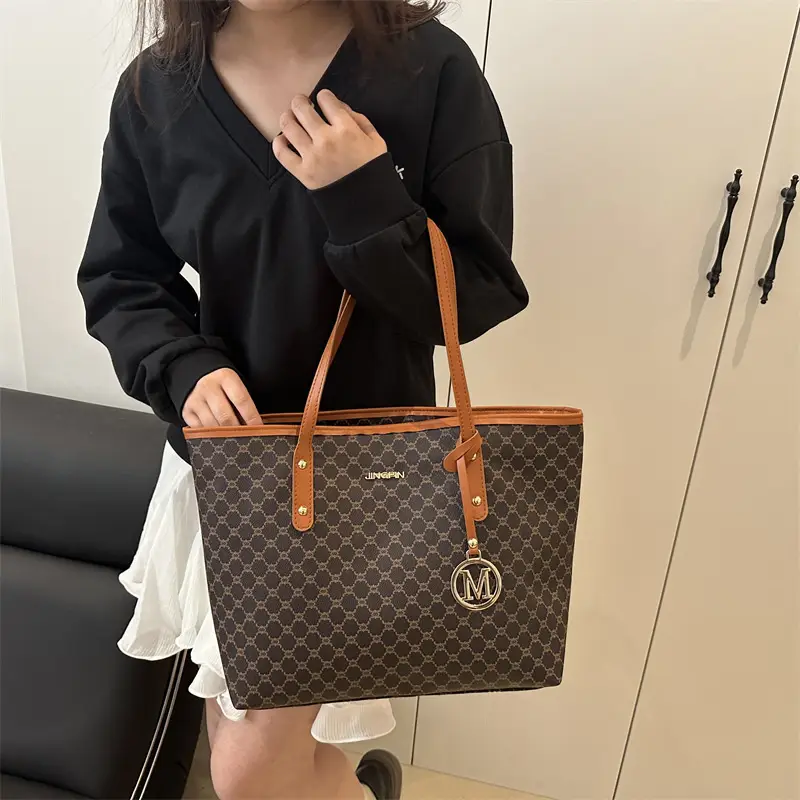 2026 Textured Shoulder Bag Large Capacity Letter Print Tote - Image 4