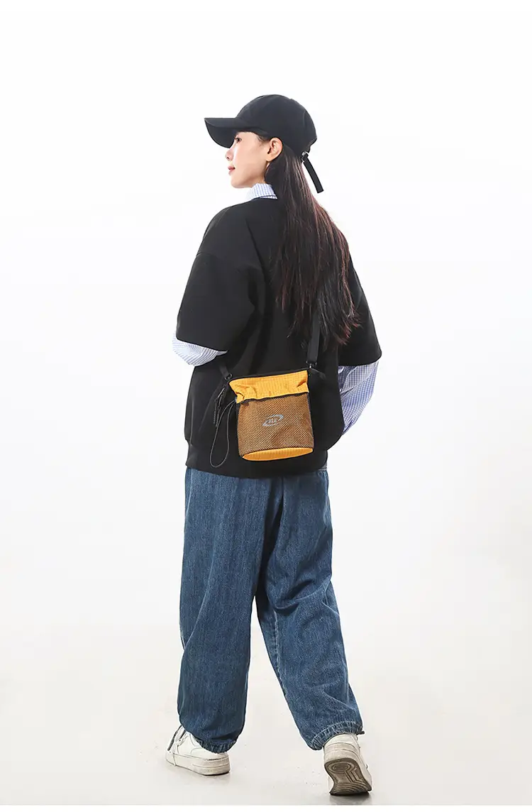 Men's Lightweight Crossbody Bag with Mesh Pocket 2025 — feature 10