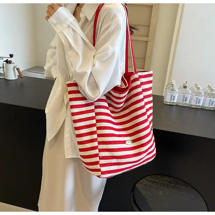 Cross-Border Striped Women's Shoulder Bag — feature 17