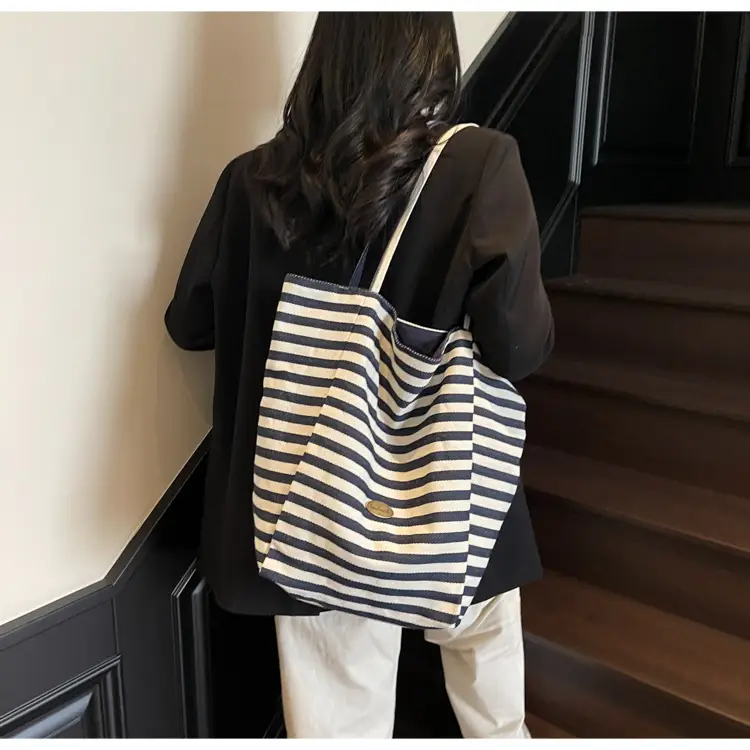 Cross-Border Striped Women's Shoulder Bag — feature 30