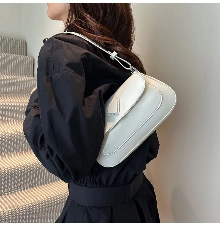 Women's White Leather Crossbody Bag 2025 Fashion Commuter — feature 13