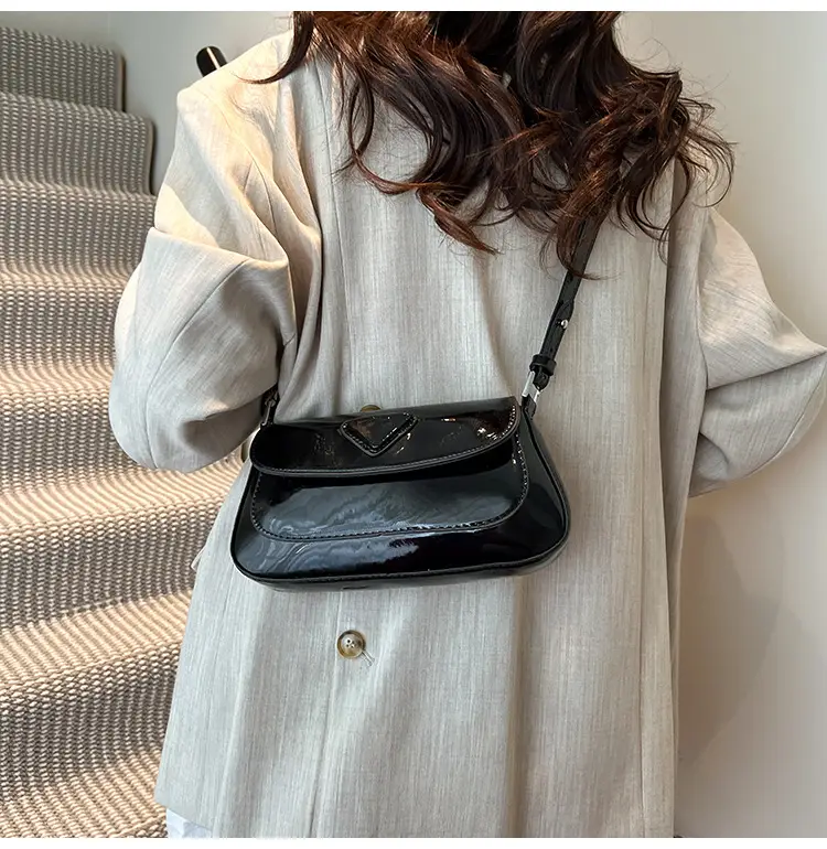 Women's White Leather Crossbody Bag 2025 Fashion Commuter — feature 18