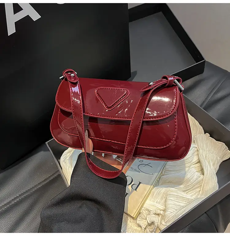 Women's White Leather Crossbody Bag 2025 Fashion Commuter — feature 22