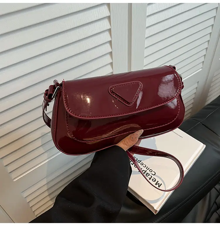 Women's White Leather Crossbody Bag 2025 Fashion Commuter — feature 23