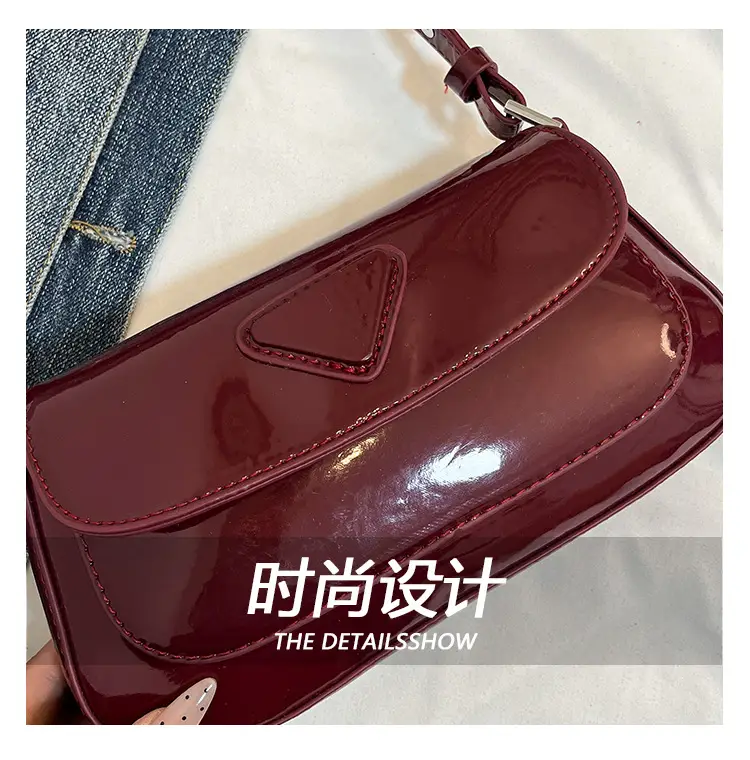 Women's White Leather Crossbody Bag 2025 Fashion Commuter — feature 3