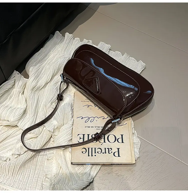 Women's White Leather Crossbody Bag 2025 Fashion Commuter — feature 30