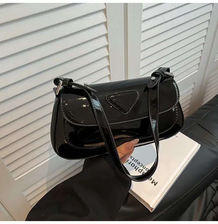 Women's White Leather Crossbody Bag 2025 Fashion Commuter — feature 32