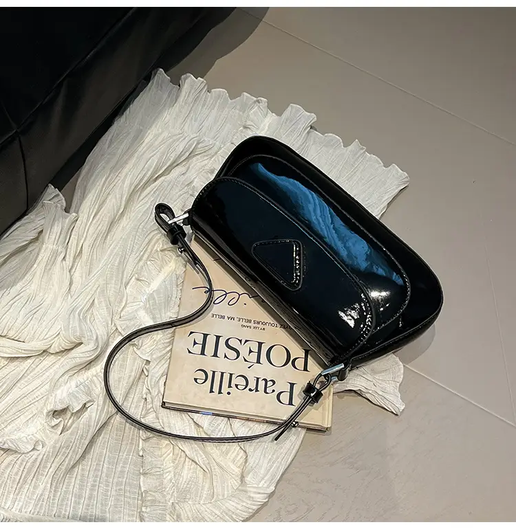 Women's White Leather Crossbody Bag 2025 Fashion Commuter — feature 33