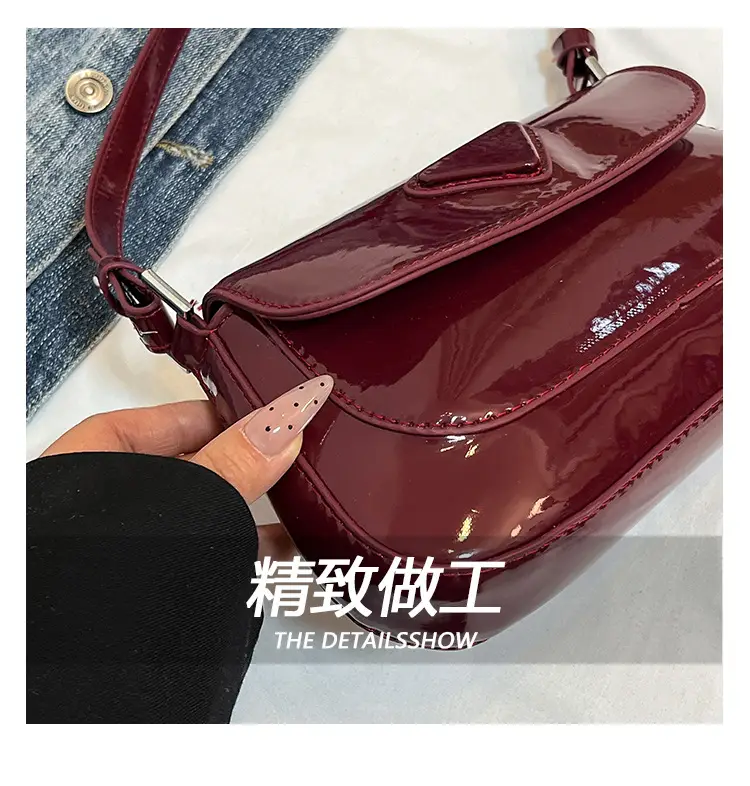 Women's White Leather Crossbody Bag 2025 Fashion Commuter — feature 4