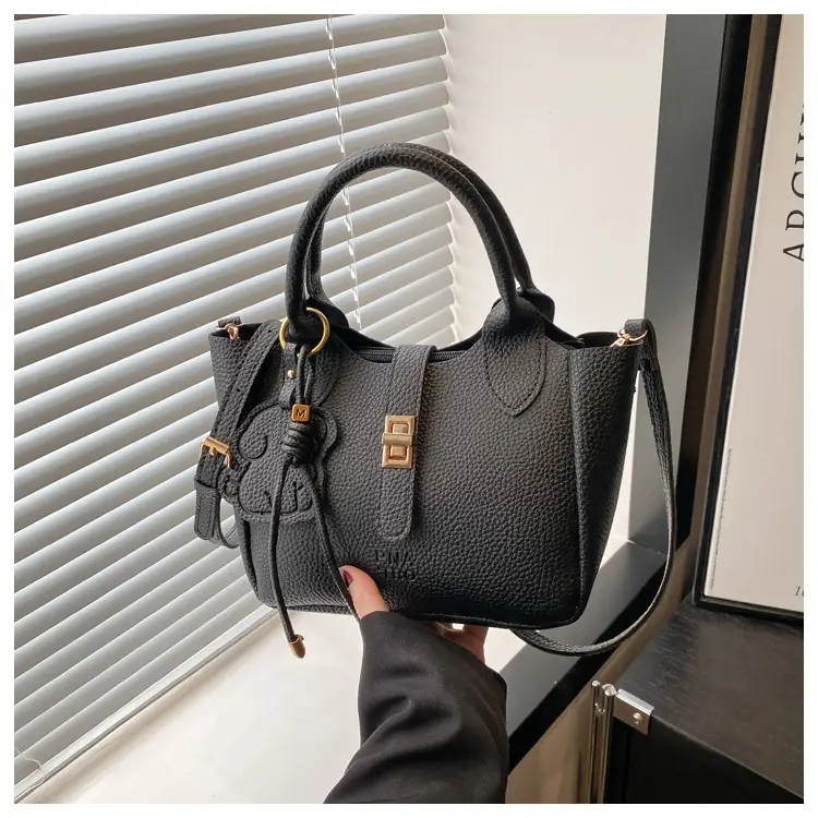 2025 Trendy Women's Handbags with Gold Plating — feature 16