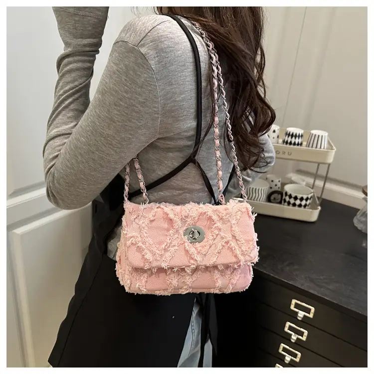 2025 Spring Shoulder Bag Denim Chain Flip Small Square — feature 11