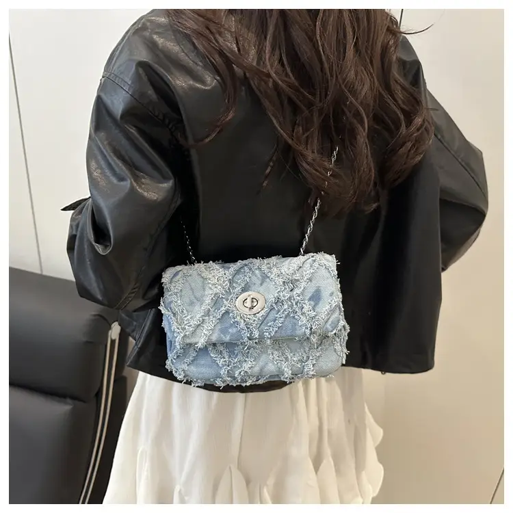 2025 Spring Shoulder Bag Denim Chain Flip Small Square — feature 13