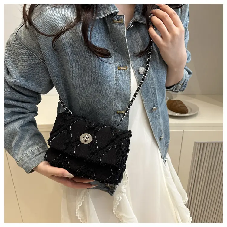 2025 Spring Shoulder Bag Denim Chain Flip Small Square — feature 18