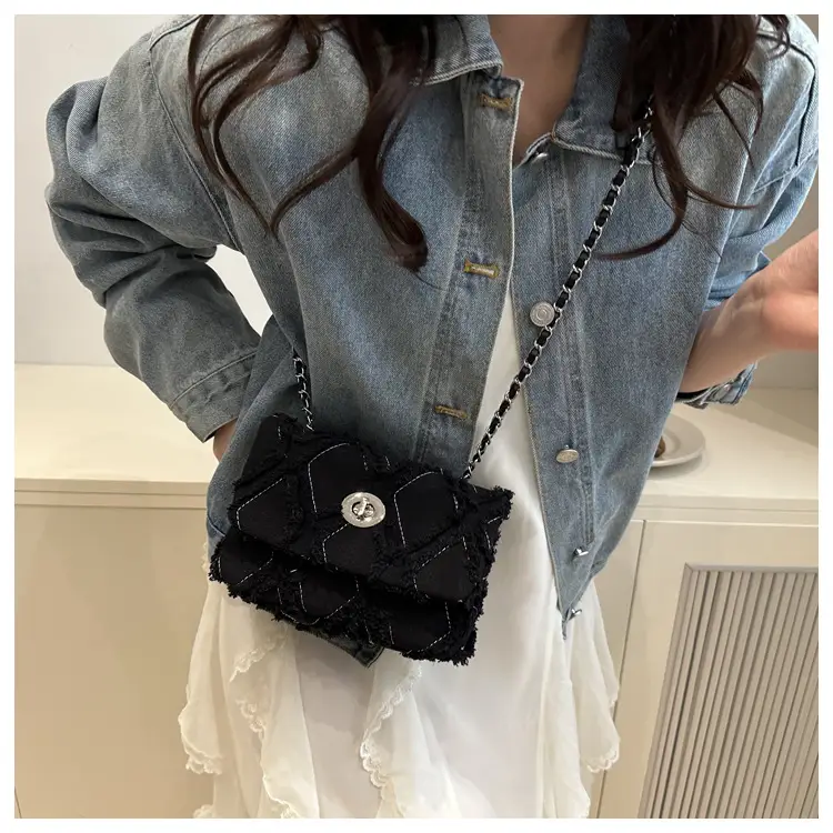 2025 Spring Shoulder Bag Denim Chain Flip Small Square — feature 19