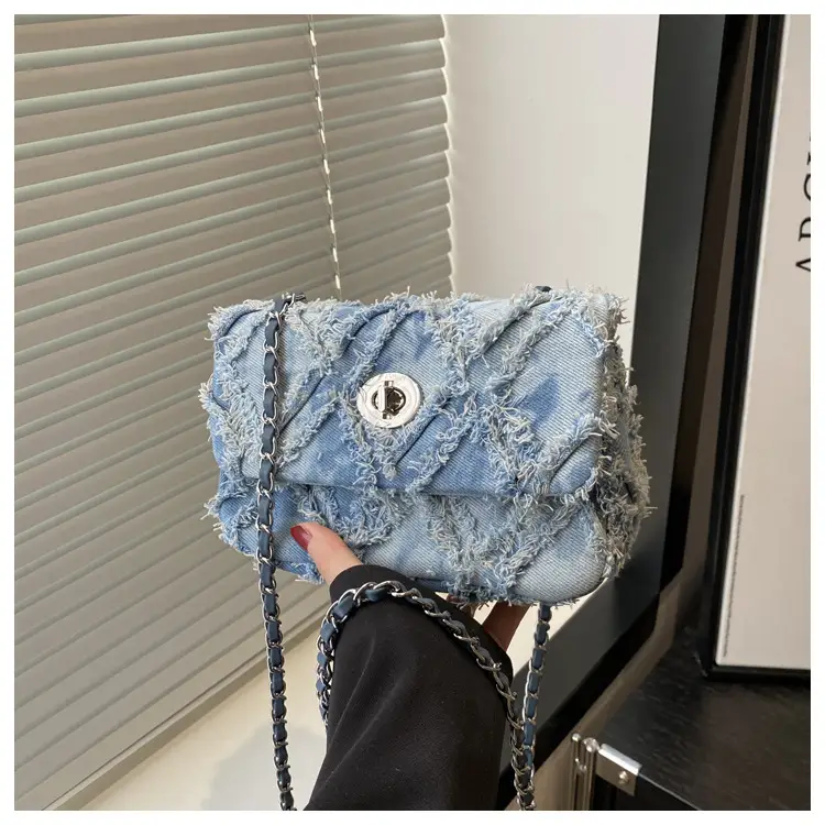 2025 Spring Shoulder Bag Denim Chain Flip Small Square — feature 22