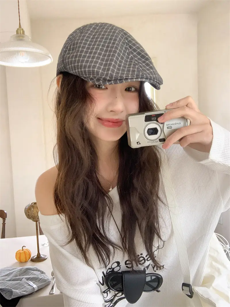 Korean Style Plaid Forward Hat for Girls — feature 7