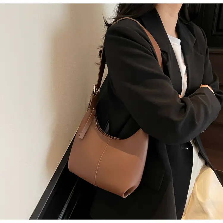 Women's Pink PU Shoulder Bag 2025 Spring Summer — feature 8