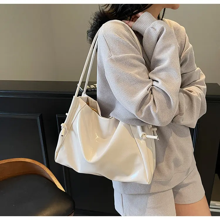 Light Green Textured Shoulder Bag for Women 2025 — feature 17