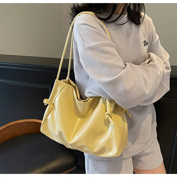 Light Green Textured Shoulder Bag for Women 2025 — feature 20