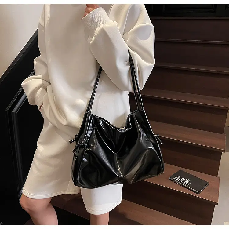 Light Green Textured Shoulder Bag for Women 2025 — feature 8
