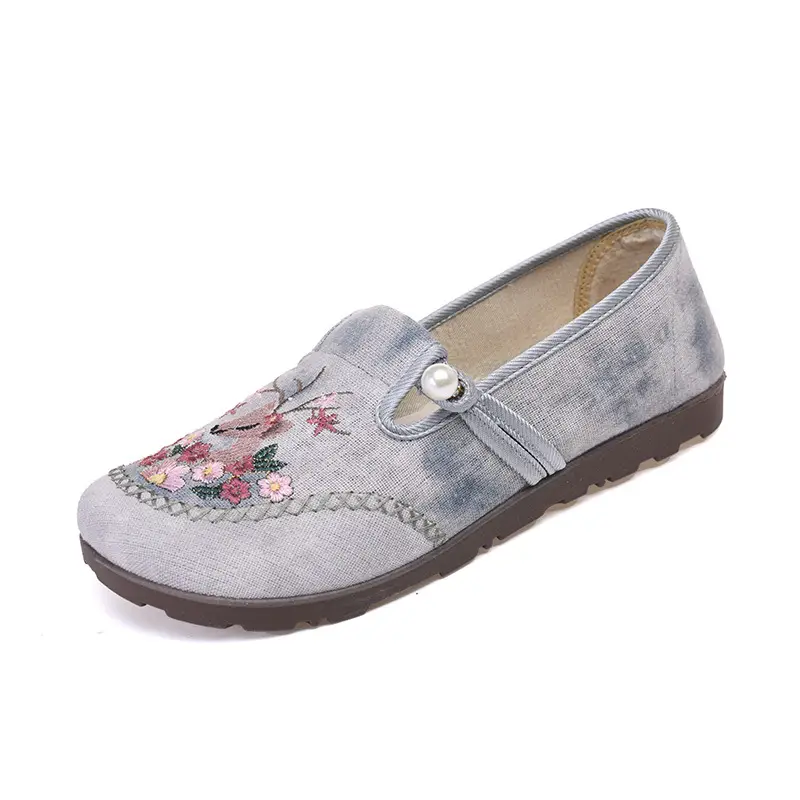 Spring 2025 New Embroidered Hanfu Shoes Old Beijing Cloth Shoes Women's Shoes Casual Ethnic Style Single-layer Shoes Breathable Mother Shoes