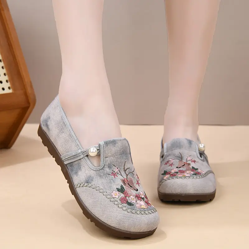 Spring 2025 New Embroidered Hanfu Shoes Old Beijing Cloth Shoes Women's Shoes Casual Ethnic Style Single-layer Shoes Breathable Mother Shoes — feature 14