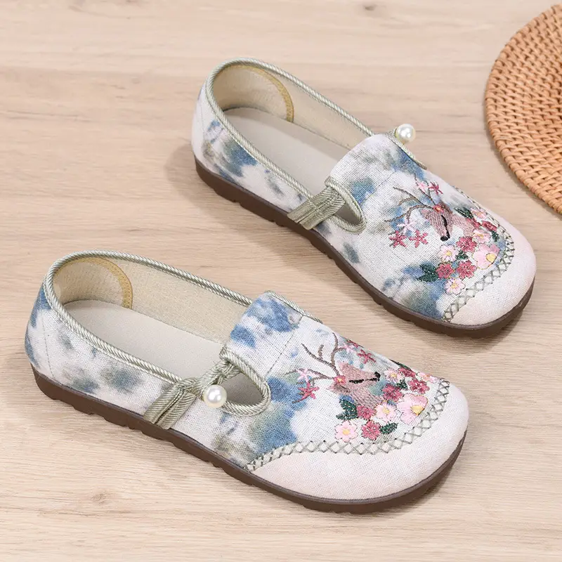 Spring 2025 New Embroidered Hanfu Shoes Old Beijing Cloth Shoes Women's Shoes Casual Ethnic Style Single-layer Shoes Breathable Mother Shoes — feature 4