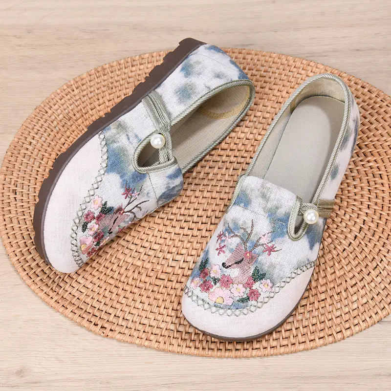 Spring 2025 New Embroidered Hanfu Shoes Old Beijing Cloth Shoes Women's Shoes Casual Ethnic Style Single-layer Shoes Breathable Mother Shoes — feature 5