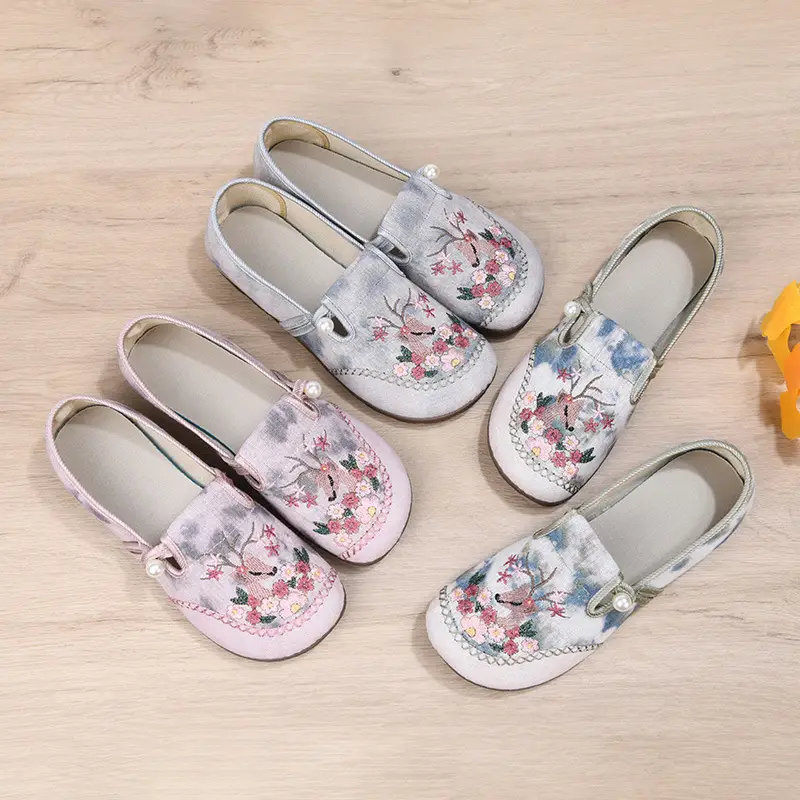 Spring 2025 New Embroidered Hanfu Shoes Old Beijing Cloth Shoes Women's Shoes Casual Ethnic Style Single-layer Shoes Breathable Mother Shoes — feature 8