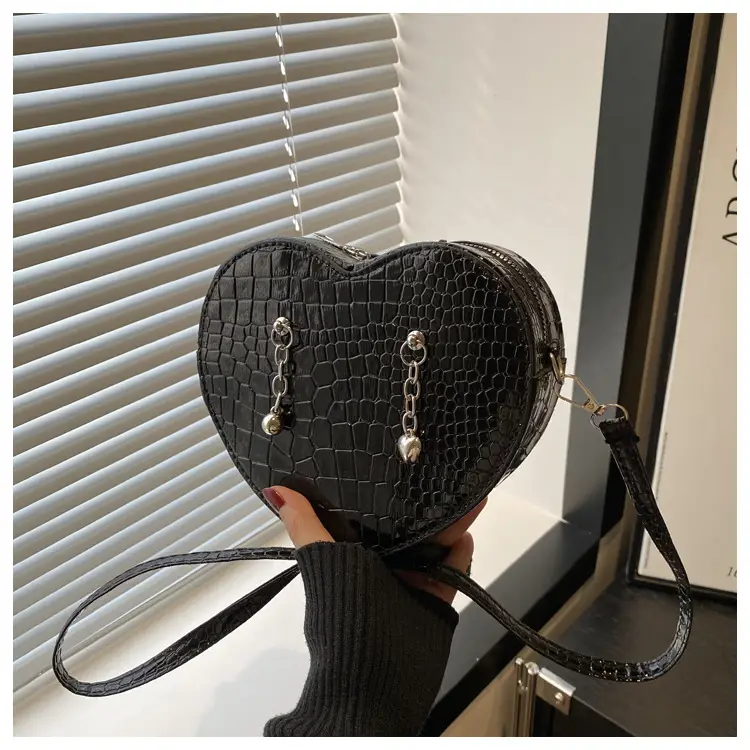 Heart Croc Leather Shoulder Bag Women's 2025 New Arrival — feature 12