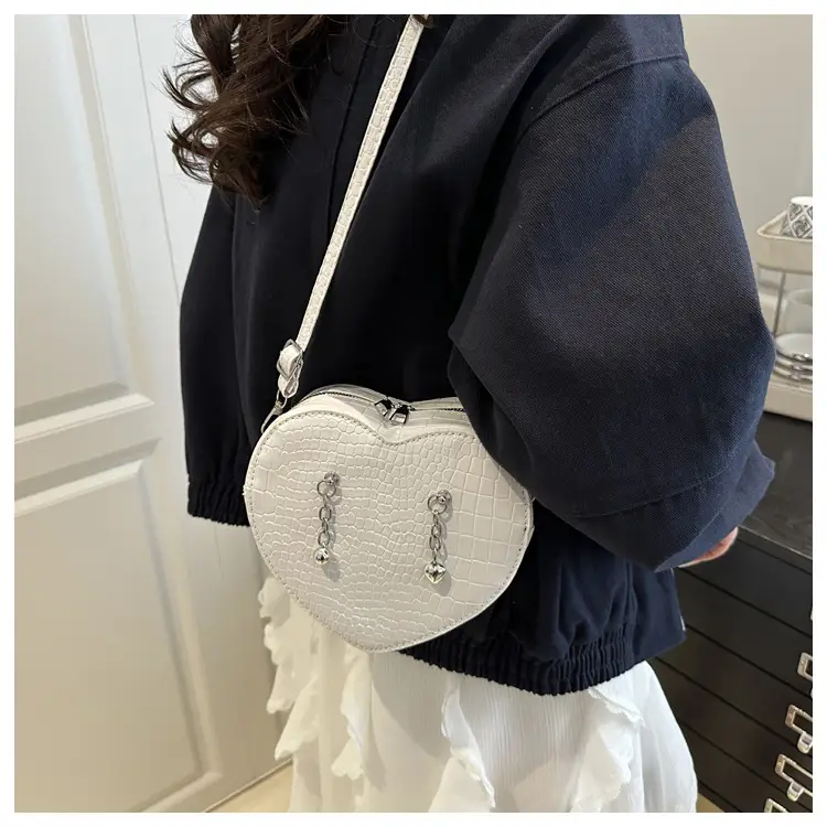 Heart Croc Leather Shoulder Bag Women's 2025 New Arrival — feature 19