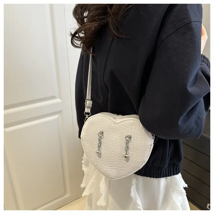 Heart Croc Leather Shoulder Bag Women's 2025 New Arrival — feature 21