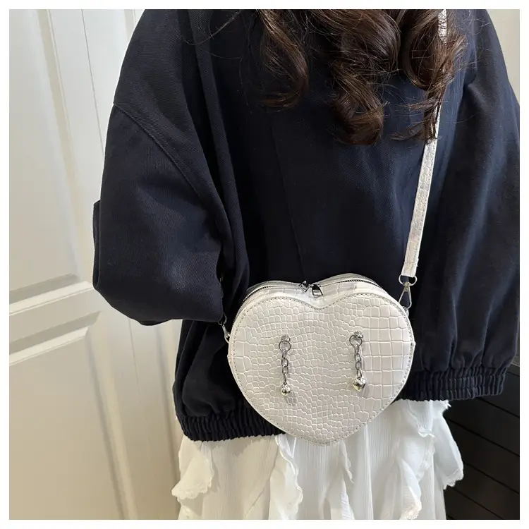 Heart Croc Leather Shoulder Bag Women's 2025 New Arrival — feature 22