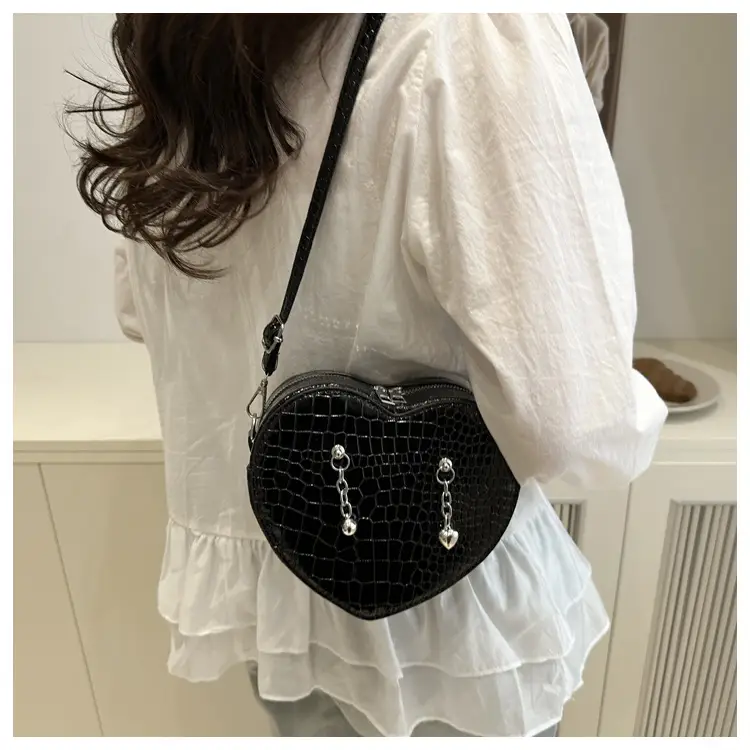 Heart Croc Leather Shoulder Bag Women's 2025 New Arrival — feature 23